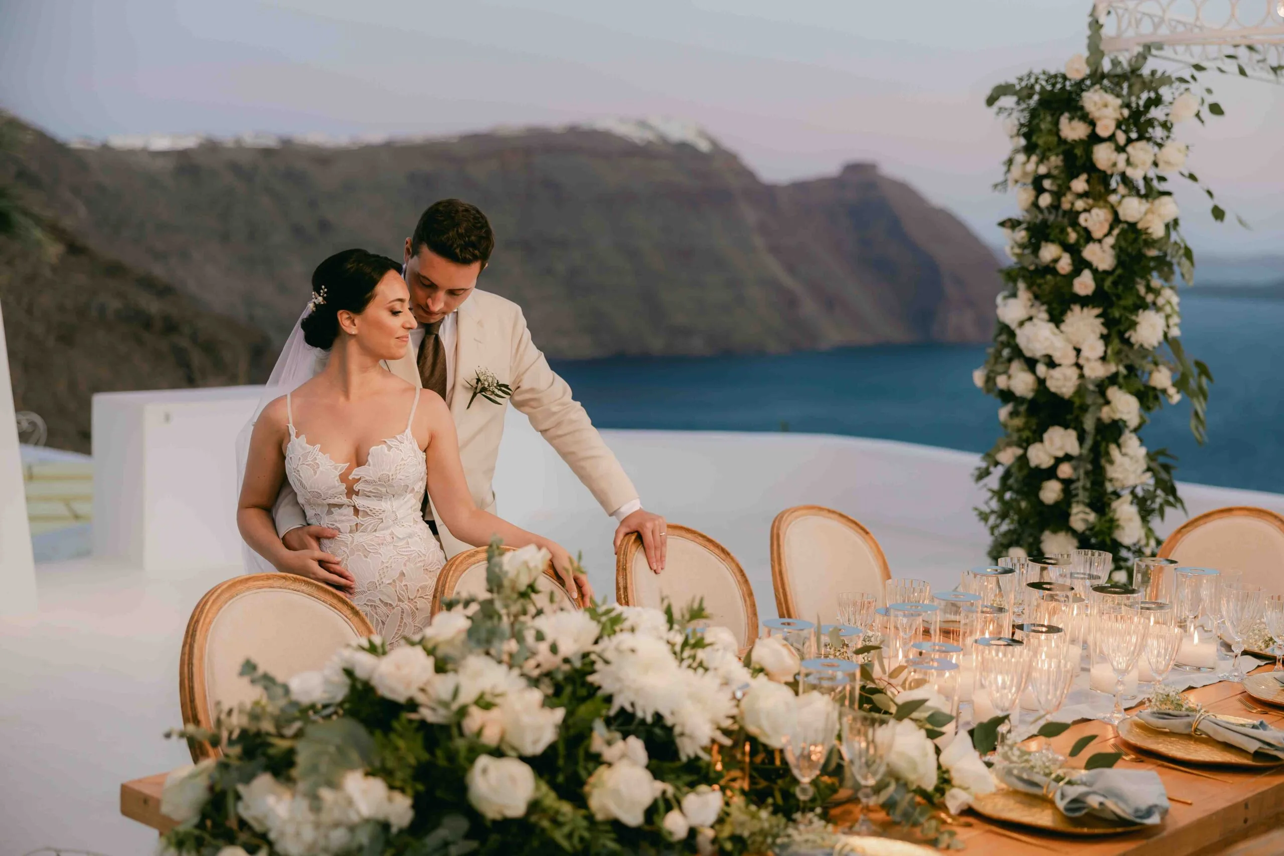 Santorini wedding couple